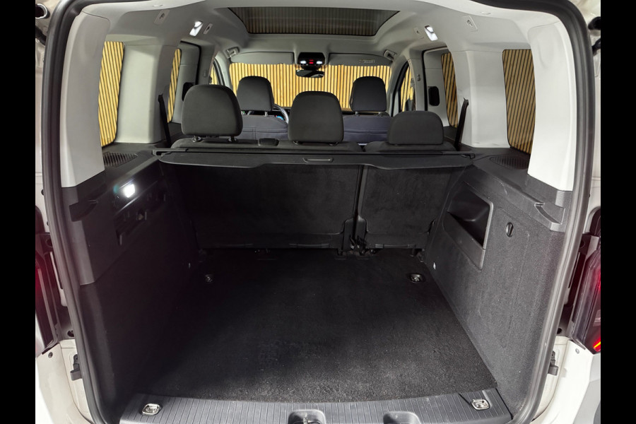 Volkswagen Caddy 1.5 TSI 5p PANO|TREKHAAK|VIRTUAL|CAMERA|FULL LED|ACC|18 INCH