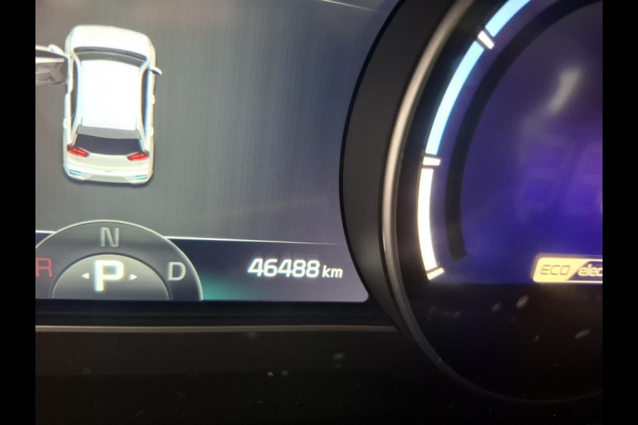 Kia e-Niro DynamicPlusLine 64 kWh | 46.500 KM | SOH 100% | Navigatie | Schuif - Kantel Dak | WORDT VERWACHT!