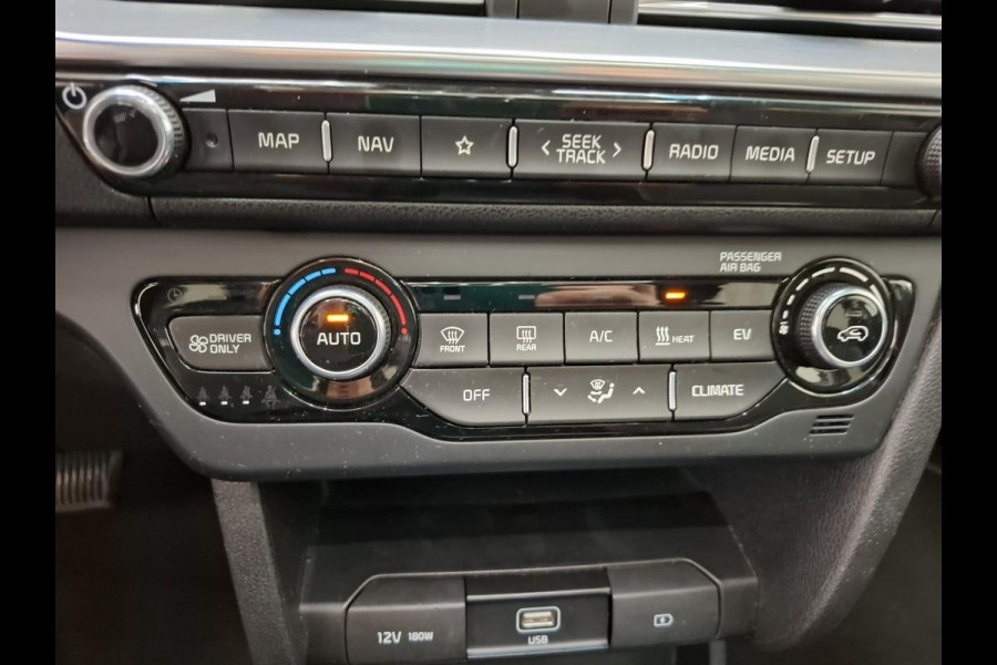 Kia e-Niro DynamicPlusLine 64 kWh | 46.500 KM | SOH 100% | Navigatie | Schuif - Kantel Dak | WORDT VERWACHT!