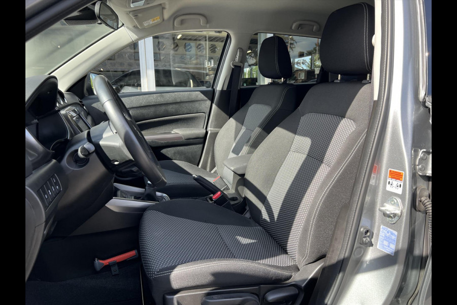 Suzuki Vitara 1.4 Boosterjet Smart Hybrid Select Two-Tone | Dodehoekherkenning, CarPlay, Camera, Stoelverwarming, 1500KG Trekgewicht