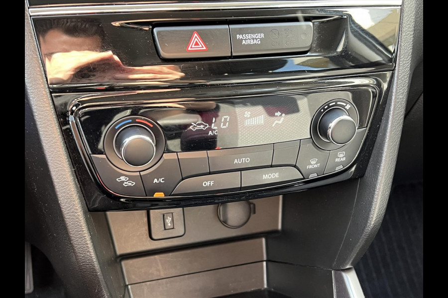Suzuki Vitara 1.4 Boosterjet Smart Hybrid Select Two-Tone | Dodehoekherkenning, CarPlay, Camera, Stoelverwarming, 1500KG Trekgewicht