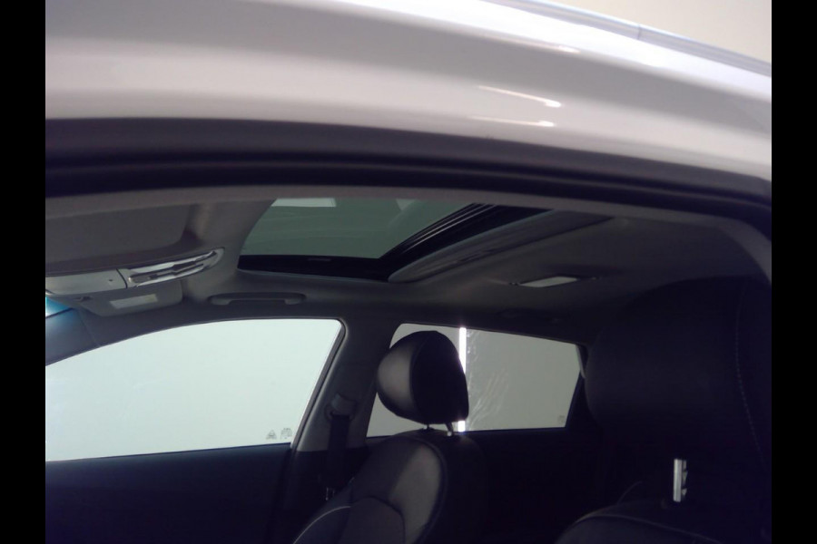 Kia e-Niro DynamicPlusLine 64 kWh | 14500 KM | SOH 100% | Navigatie | Schuif - Kantel Dak | WORDT VERWACHT!