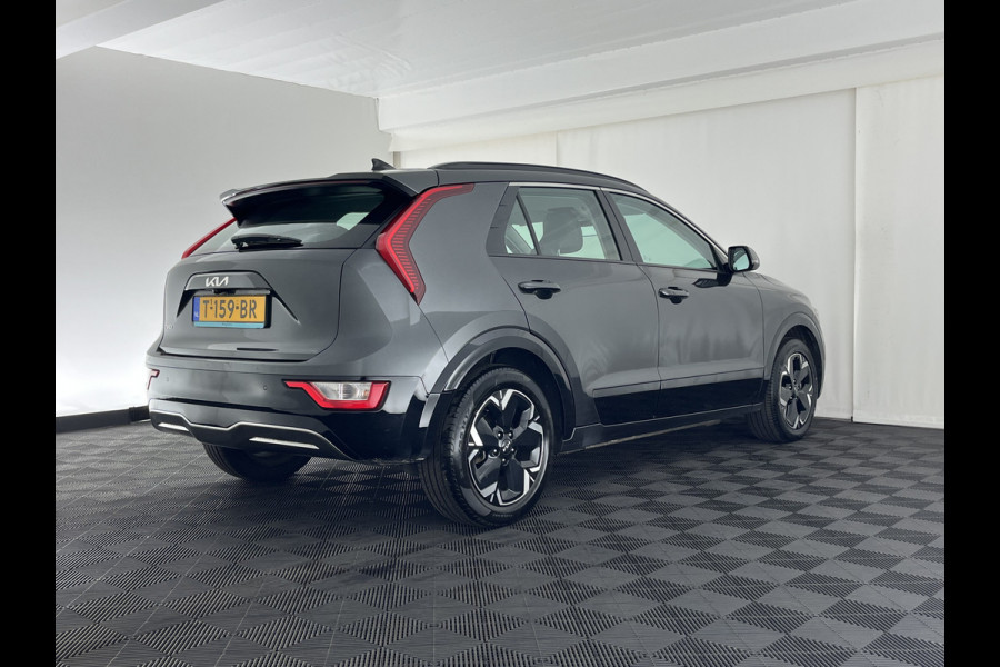 Kia Niro EV DynamicLine 64.8 kWh [3-Fase-11kW] {SoH-96%} (INCL.BTW) Aut. *LEATHER-FABRIC | ADAPTIVE-CRUISE | DIGI-COCKPIT | KEYLESS | CAMERA | DAB | COMFORTSEATS | SHIFTPADDLES | ECC | PDC | 17''ALU*