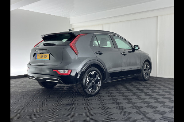 Kia Niro EV DynamicLine 64.8 kWh [3-Fase-11kW] {SoH-96%} (INCL.BTW) Aut. *LEATHER-FABRIC | ADAPTIVE-CRUISE | DIGI-COCKPIT | KEYLESS | CAMERA | DAB | COMFORTSEATS | SHIFTPADDLES | ECC | PDC | 17''ALU*