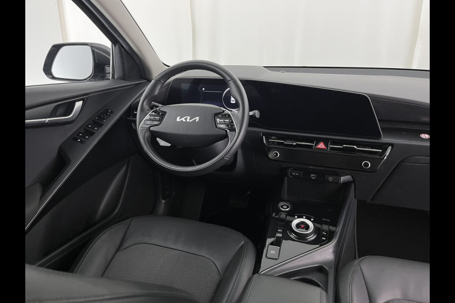 Kia Niro EV DynamicLine 64.8 kWh [3-Fase-11kW] {SoH-96%} (INCL.BTW) Aut. *LEATHER-FABRIC | ADAPTIVE-CRUISE | DIGI-COCKPIT | KEYLESS | CAMERA | DAB | COMFORTSEATS | SHIFTPADDLES | ECC | PDC | 17''ALU*