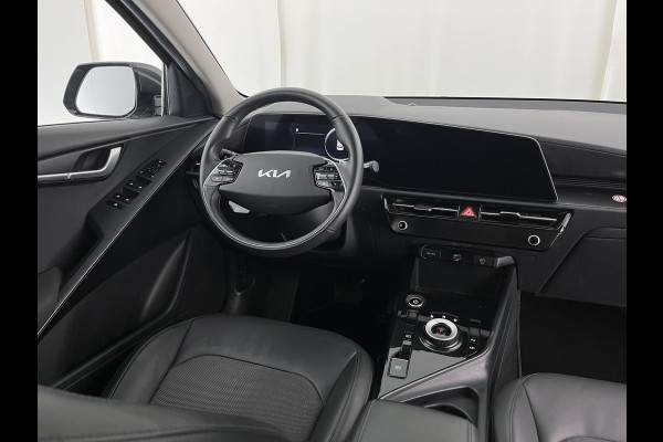 Kia Niro EV DynamicLine 64.8 kWh [3-Fase-11kW] {SoH-96%} (INCL.BTW) Aut. *LEATHER-FABRIC | ADAPTIVE-CRUISE | DIGI-COCKPIT | KEYLESS | CAMERA | DAB | COMFORTSEATS | SHIFTPADDLES | ECC | PDC | 17''ALU*