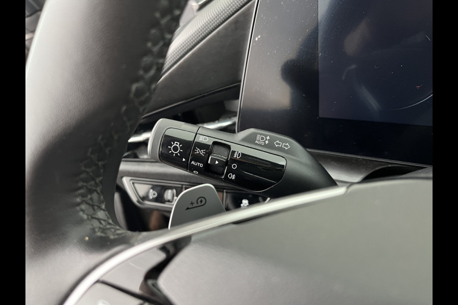 Kia Niro EV DynamicLine 64.8 kWh [3-Fase-11kW] {SoH-96%} (INCL.BTW) Aut. *LEATHER-FABRIC | ADAPTIVE-CRUISE | DIGI-COCKPIT | KEYLESS | CAMERA | DAB | COMFORTSEATS | SHIFTPADDLES | ECC | PDC | 17''ALU*