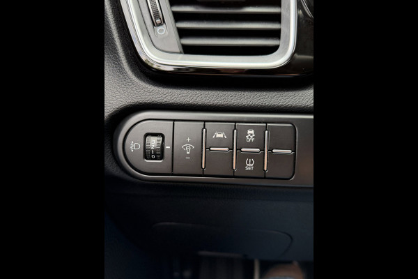 Kia Xceed 1.4T-GDi DynamicPlus - Navigatie / Apple CarPlay I Camera I LED I Sport pakket 1/2 Leer I 89.000 KM - Dealer onderhouden