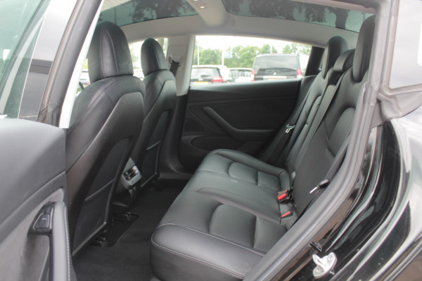 Tesla Model 3 Long Range AWD 75 kWh / Autopilot / Panoramadak / Camera / Premium Audio / 18'' / Leder / Stoel+Stuurverwarming / ACC