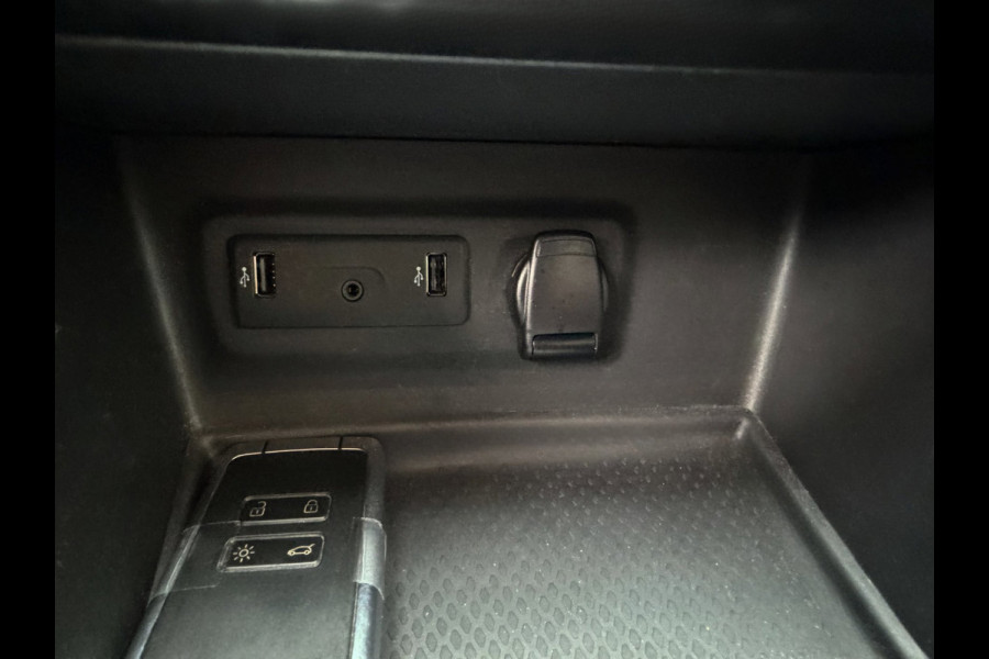 Renault Mégane Estate 1.3 TCe Limited - Navigatie / Apple CarPlay I Airco I Achteruitrij Camera I LED/PDC I Dealer onderhouden