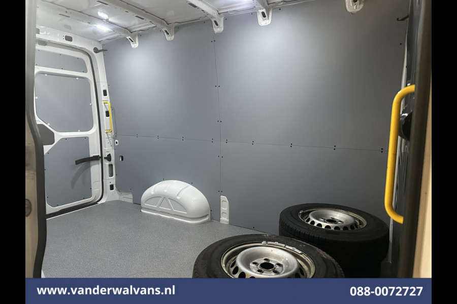 Volkswagen Crafter 2.0 TDI 141pk L3H3 L2H2 Euro6 Airco | Camera | Apple Carplay | Cruisecontrol | Chauffeursstoel Android Auto, Massagestoel