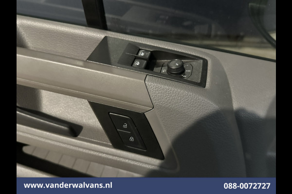 Volkswagen Crafter 2.0 TDI 141pk L3H3 L2H2 Euro6 Airco | Camera | Apple Carplay | Cruisecontrol | Chauffeursstoel Android Auto, Massagestoel