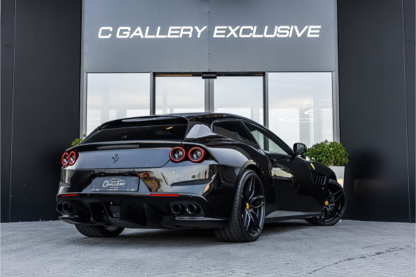 Ferrari GTC4Lusso 6.3 V12 - 4-zits l Lift l Passenger Display l Carbon l Panorama