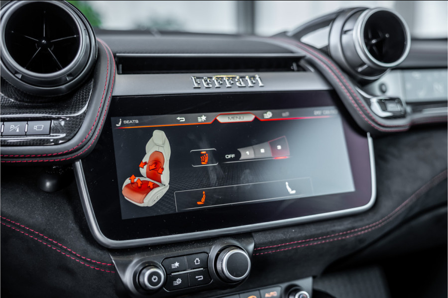 Ferrari GTC4Lusso 6.3 V12 - 4-zits l Lift l Passenger Display l Carbon l Panorama