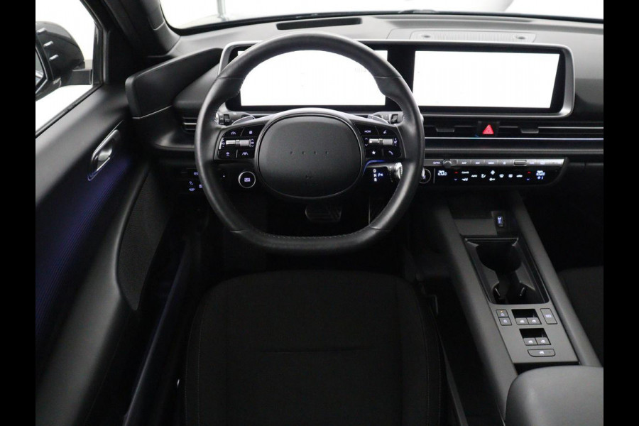 Hyundai IONIQ 6 Connect 77.4 kWh | SOH 94,7% | Warmtepomp | Head-Up | Stoelverwarming | Camera | Carplay | Standkachel | Adaptive cruise | Keyless | Navigatie | Achterbankverwarming | Full LED
