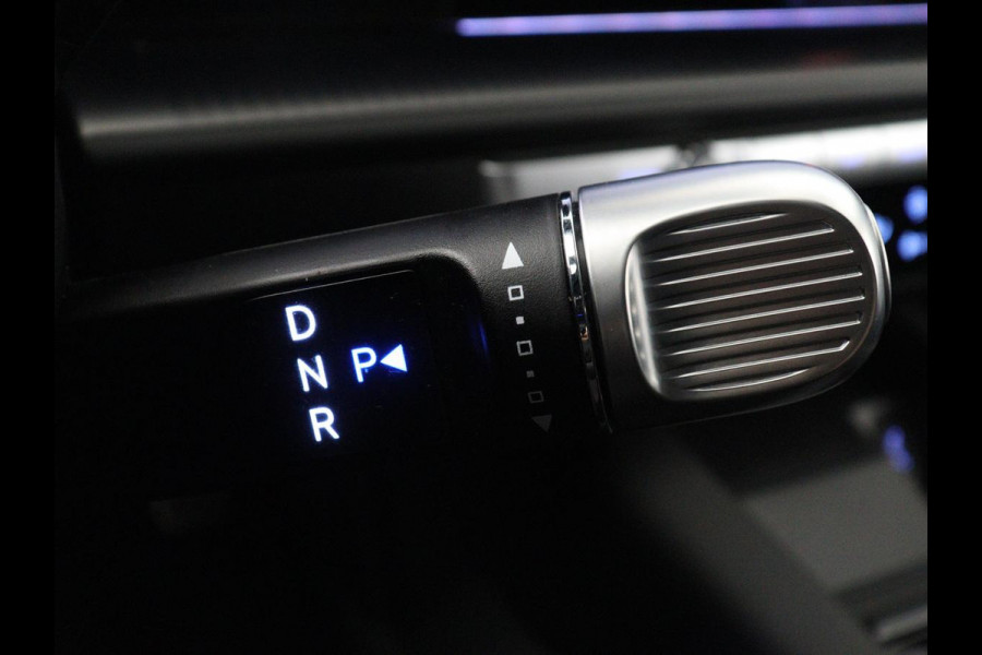 Hyundai IONIQ 6 Connect 77.4 kWh | SOH 94,7% | Warmtepomp | Head-Up | Stoelverwarming | Camera | Carplay | Standkachel | Adaptive cruise | Keyless | Navigatie | Achterbankverwarming | Full LED