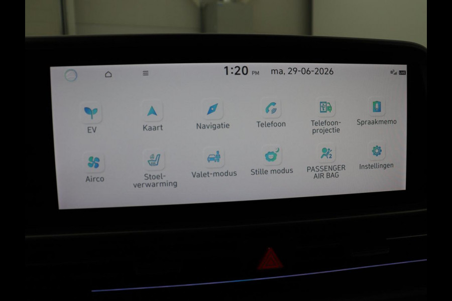Hyundai IONIQ 6 Connect 77.4 kWh | SOH 94,7% | Warmtepomp | Head-Up | Stoelverwarming | Camera | Carplay | Standkachel | Adaptive cruise | Keyless | Navigatie | Achterbankverwarming | Full LED