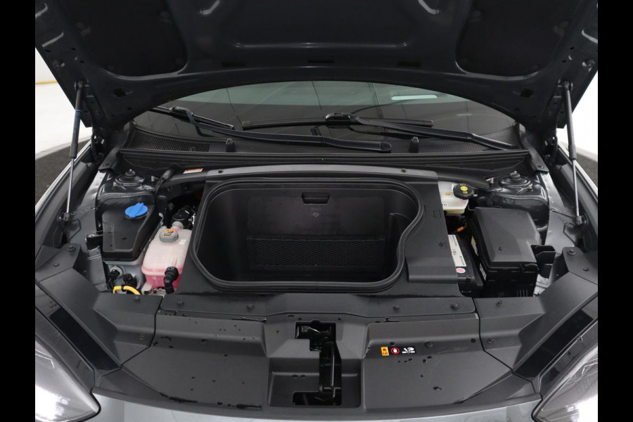 Hyundai IONIQ 6 Connect 77.4 kWh | SOH 94,7% | Warmtepomp | Head-Up | Stoelverwarming | Camera | Carplay | Standkachel | Adaptive cruise | Keyless | Navigatie | Achterbankverwarming | Full LED