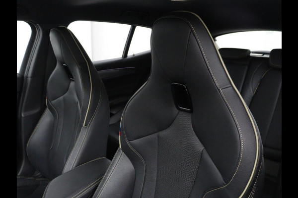 BMW X2 xDrive25e Goldplay Edition | SOH 82,1% | M Sport | Leder | Head-Up | Sportstoelen | 19'' velgen | Sfeerverlichting | Camera | Stoelverwarming | Navigatie | Full LED | Keyless | DAB | Park Assist | Memory | PHEV | Plug In