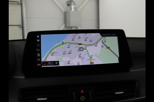 BMW X2 xDrive25e Goldplay Edition | SOH 82,1% | M Sport | Leder | Head-Up | Sportstoelen | 19'' velgen | Sfeerverlichting | Camera | Stoelverwarming | Navigatie | Full LED | Keyless | DAB | Park Assist | Memory | PHEV | Plug In