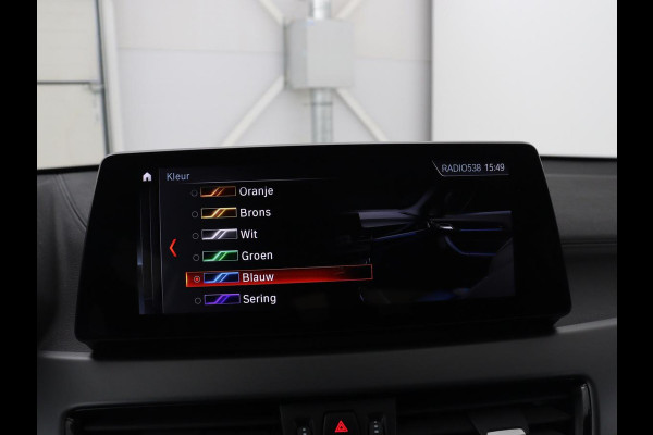 BMW X2 xDrive25e Goldplay Edition | SOH 82,1% | M Sport | Leder | Head-Up | Sportstoelen | 19'' velgen | Sfeerverlichting | Camera | Stoelverwarming | Navigatie | Full LED | Keyless | DAB | Park Assist | Memory | PHEV | Plug In