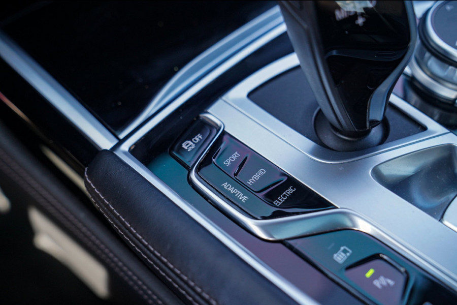 BMW 7 Serie 745e High Executive | Stoelverkoeling | Stuurwiel verwarming | Harman/Kardon | Driving Assistant | Soft Close | NIEUW