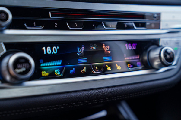 BMW 7 Serie 745e High Executive | Stoelverkoeling | Stuurwiel verwarming | Harman/Kardon | Driving Assistant | Soft Close | NIEUW
