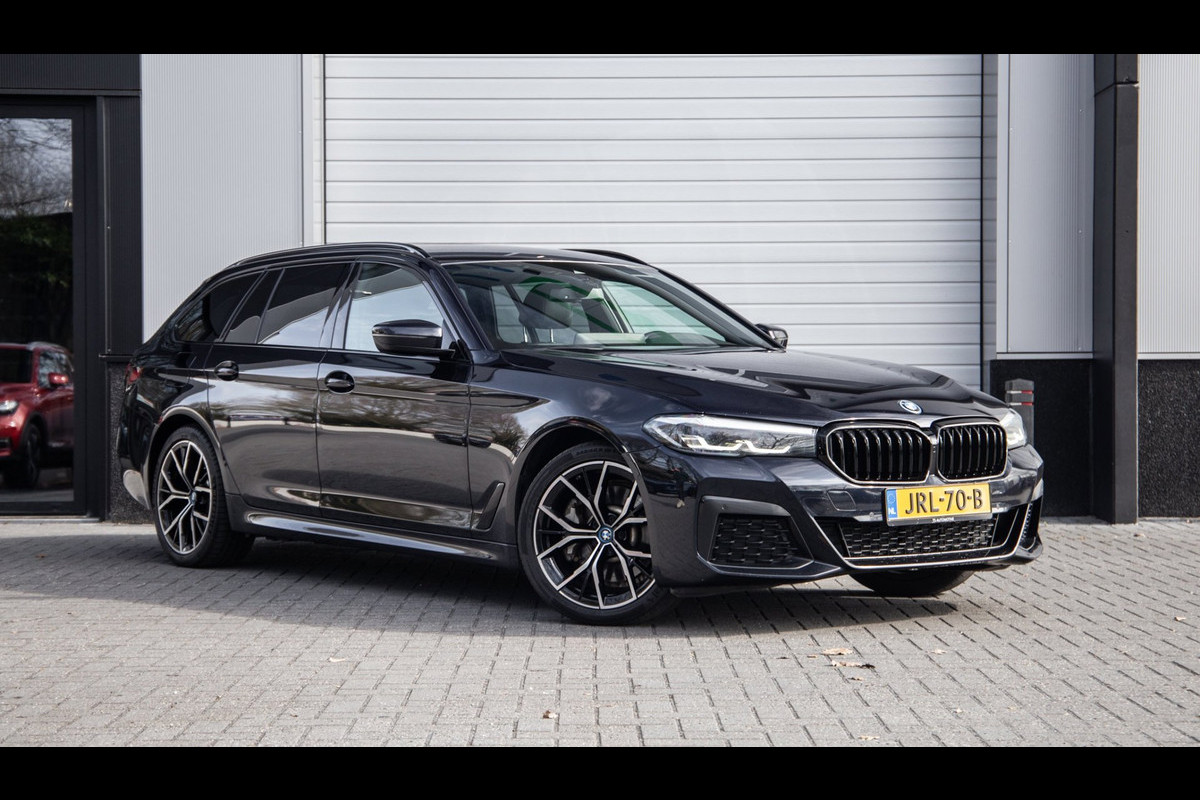 BMW 5 Serie Touring 530e M Sport / Apple Carplay / LED / PHEV / Trekhaak / Stoel Verwarming