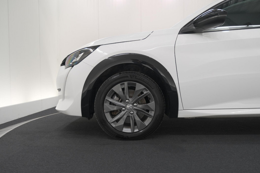 Peugeot e-208 EV Active Pack 50 kWh | SOH 91,3% | 11 KW LADER | IJSKOUDE Climate Control | Parkeersensoren | Apple Carplay