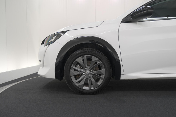 Peugeot e-208 EV Active Pack 50 kWh | SOH 91,3% | 11 KW LADER | IJSKOUDE Climate Control | Parkeersensoren | Apple Carplay