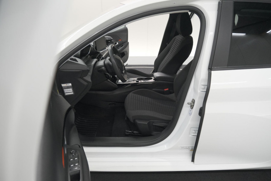 Peugeot e-208 EV Active Pack 50 kWh | SOH 91,3% | 11 KW LADER | IJSKOUDE Climate Control | Parkeersensoren | Apple Carplay