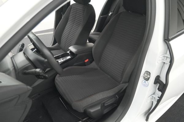 Peugeot e-208 EV Active Pack 50 kWh | SOH 91,3% | 11 KW LADER | IJSKOUDE Climate Control | Parkeersensoren | Apple Carplay