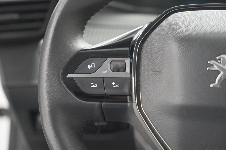 Peugeot e-208 EV Active Pack 50 kWh | SOH 91,3% | 11 KW LADER | IJSKOUDE Climate Control | Parkeersensoren | Apple Carplay