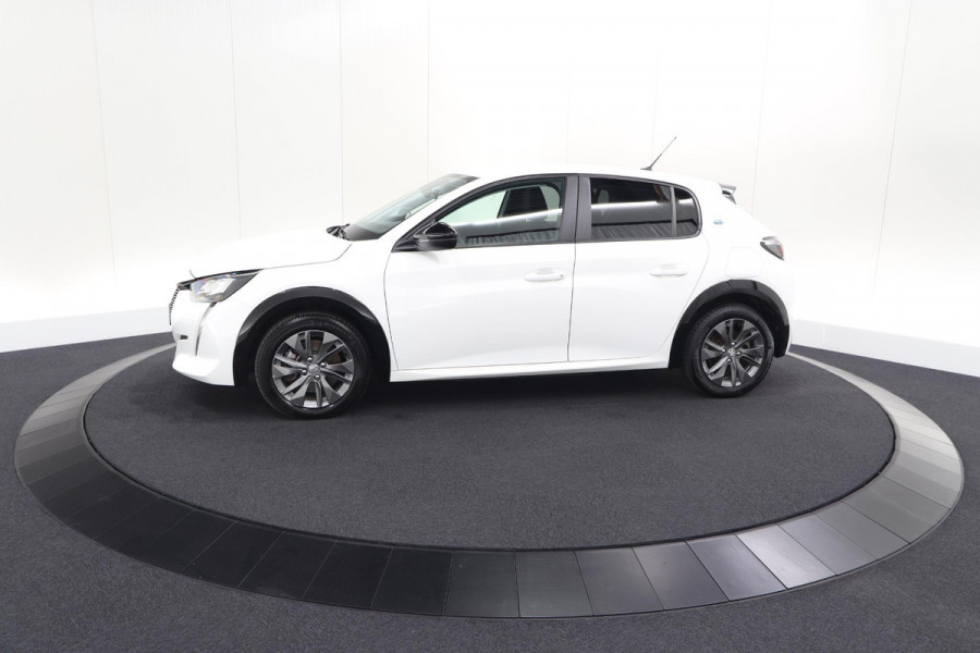 Peugeot e-208 EV Active Pack 50 kWh | SOH 91,3% | 11 KW LADER | IJSKOUDE Climate Control | Parkeersensoren | Apple Carplay