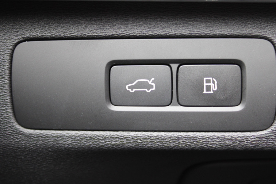 Volvo XC90 2.0 T8 Plug-in hybrid AWD Plus Bright | Luchtvering | Trekhaak | Panoramadak | 360 Camera