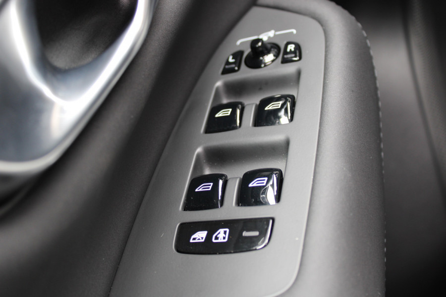 Volvo XC90 2.0 T8 Plug-in hybrid AWD Plus Bright | Luchtvering | Trekhaak | Panoramadak | 360 Camera