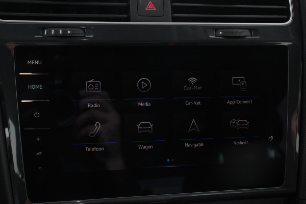 Volkswagen Golf e-Golf Edtion Navigatie Apple Carplay/Android auto Bluetooth Adaptieve Cruise Control Lichtmetalen Velgen 17" Parkeer sensoren