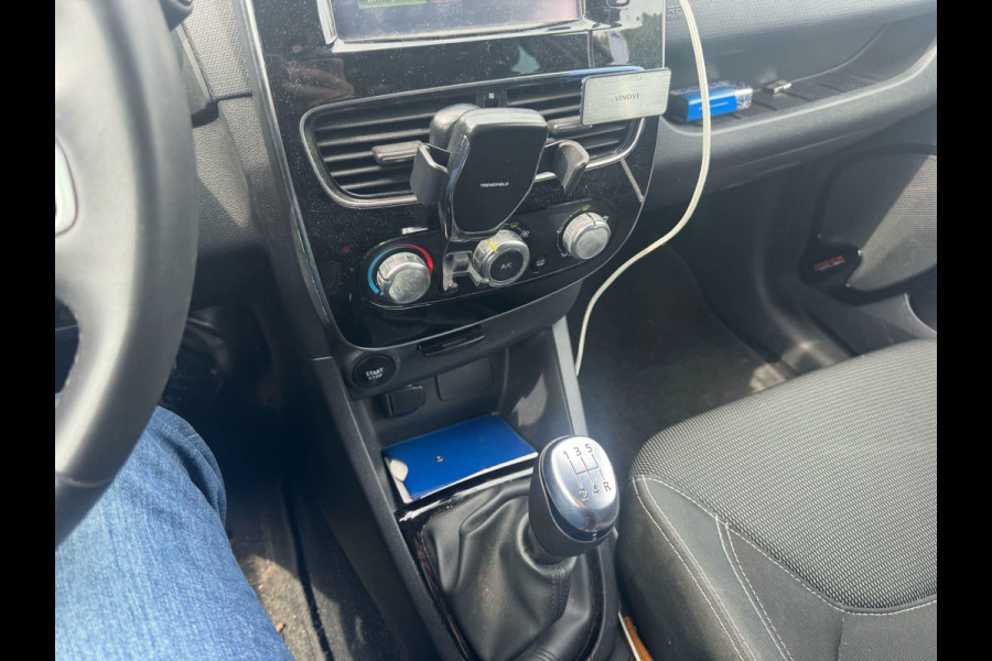 Renault Clio 0.9 TCe Zen 90pk Trekhaak | Airco | Cruise control | Navigatie | Parkeersensoren Achter
