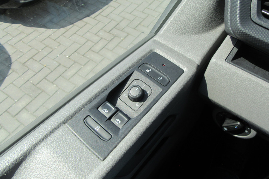 Volkswagen Transporter 2.0 TDI 150PK L2H1 DSG Dubbele Cabine, Camera, Ad.CC, Trekhaak