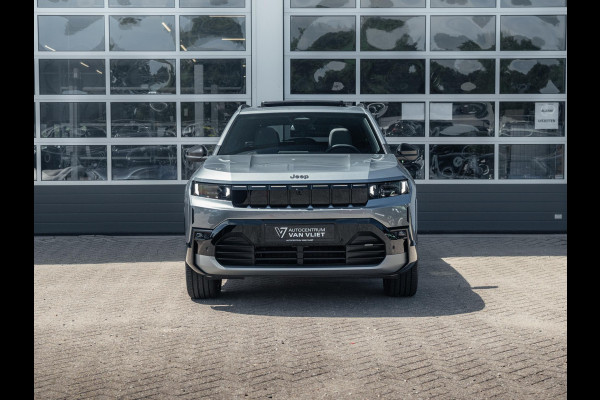 Jeep Compass First Edition 74 kWh | Adapt. Cruise | Camera | Carplay | 20" | Elektr. A-Klep | Navi | Winter Pack | Schuif/Kanteldak | Premium Pack | Conv. Pack | Warmtepomp
