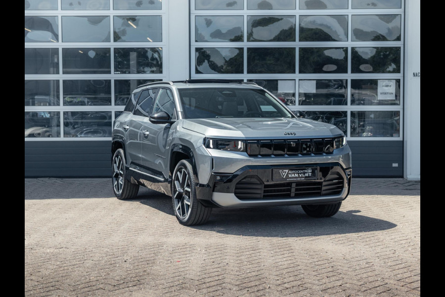 Jeep Compass First Edition 74 kWh | Adapt. Cruise | Camera | Carplay | 20" | Elektr. A-Klep | Navi | Winter Pack | Schuif/Kanteldak | Premium Pack | Conv. Pack | Warmtepomp