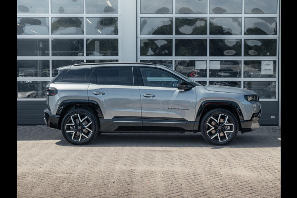 Jeep Compass First Edition 74 kWh | Adapt. Cruise | Camera | Carplay | 20" | Elektr. A-Klep | Navi | Winter Pack | Schuif/Kanteldak | Premium Pack | Conv. Pack | Warmtepomp