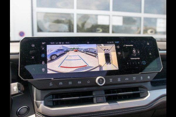 Jeep Compass First Edition 74 kWh | Adapt. Cruise | Camera | Carplay | 20" | Elektr. A-Klep | Navi | Winter Pack | Schuif/Kanteldak | Premium Pack | Conv. Pack | Warmtepomp