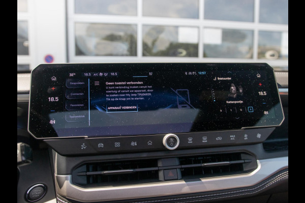 Jeep Compass First Edition 74 kWh | Adapt. Cruise | Camera | Carplay | 20" | Elektr. A-Klep | Navi | Winter Pack | Schuif/Kanteldak | Premium Pack | Conv. Pack | Warmtepomp