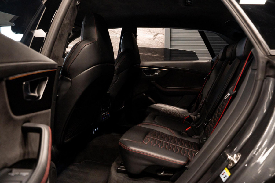Audi RS Q8 4.0 TFSI Quattro *Bang & Olufsen / Standkachel / Stoelventilatie / Soft-Close / RS-Sportuitlaatsysteem / HUD / Surround-View*