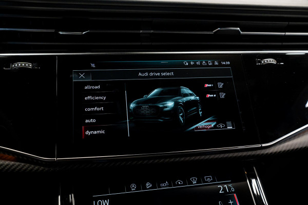 Audi RS Q8 4.0 TFSI Quattro *Bang & Olufsen / Standkachel / Stoelventilatie / Soft-Close / RS-Sportuitlaatsysteem / HUD / Surround-View*