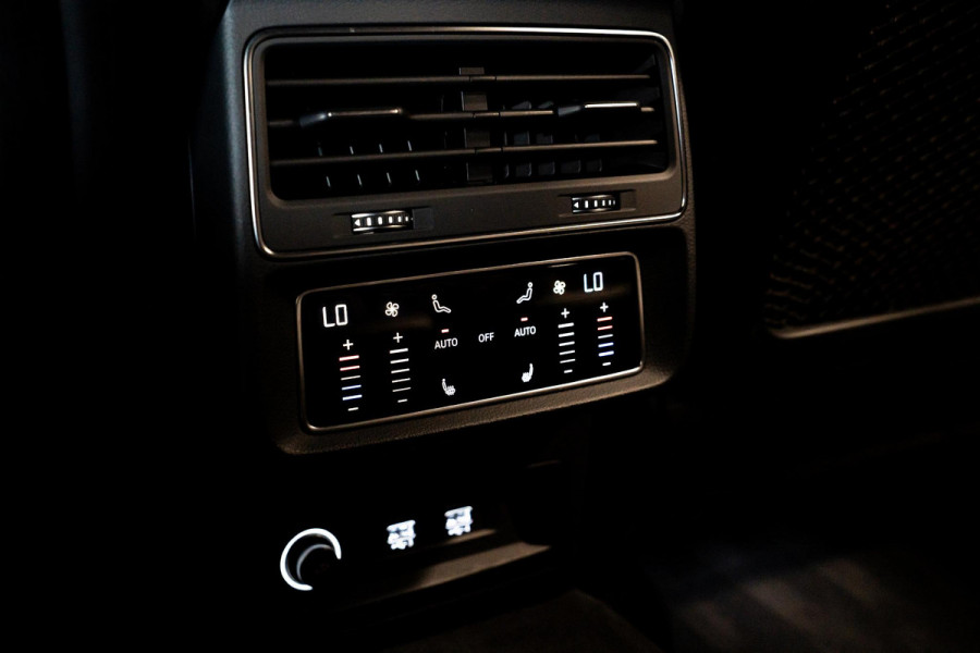 Audi RS Q8 4.0 TFSI Quattro *Bang & Olufsen / Standkachel / Stoelventilatie / Soft-Close / RS-Sportuitlaatsysteem / HUD / Surround-View*