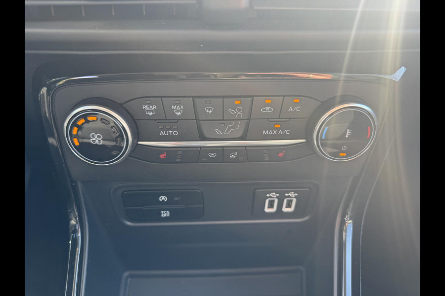 Ford EcoSport 1.0 EcoBoost Titanium 125pk Trekhaak | Stoelverwarming | Navigatie | Parkeersensoren | Voorruitverwarming