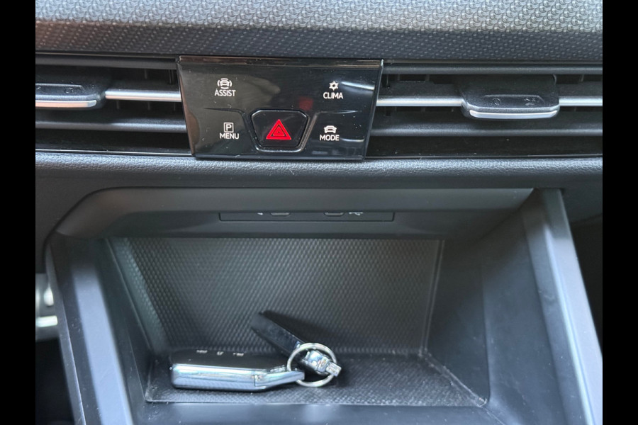 Volkswagen Golf 1.5 TSI R-Line Business l Pano l ACC l Climate l Xenon LED l VDOH l