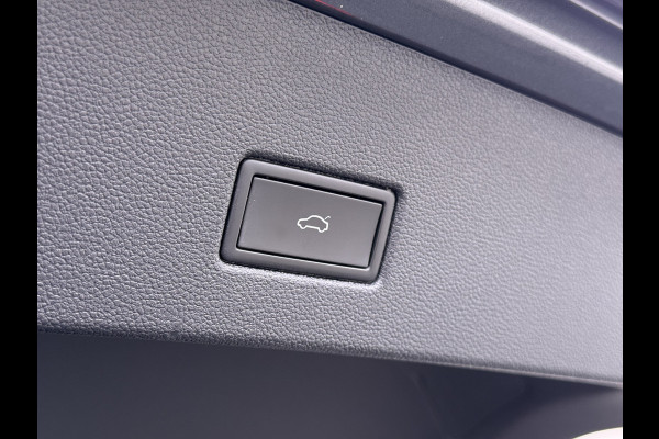 Volkswagen T-Roc 1.5TSI Automaat R-Line Panoramadak Stoelverwarming Adap.Cruise Virtal Cockpit Camera Elek.Achterklep Navi Apple Carplay Android  Keyless Pdc Privacy Glas Lmv Led DAB+ Licht-Regensensor